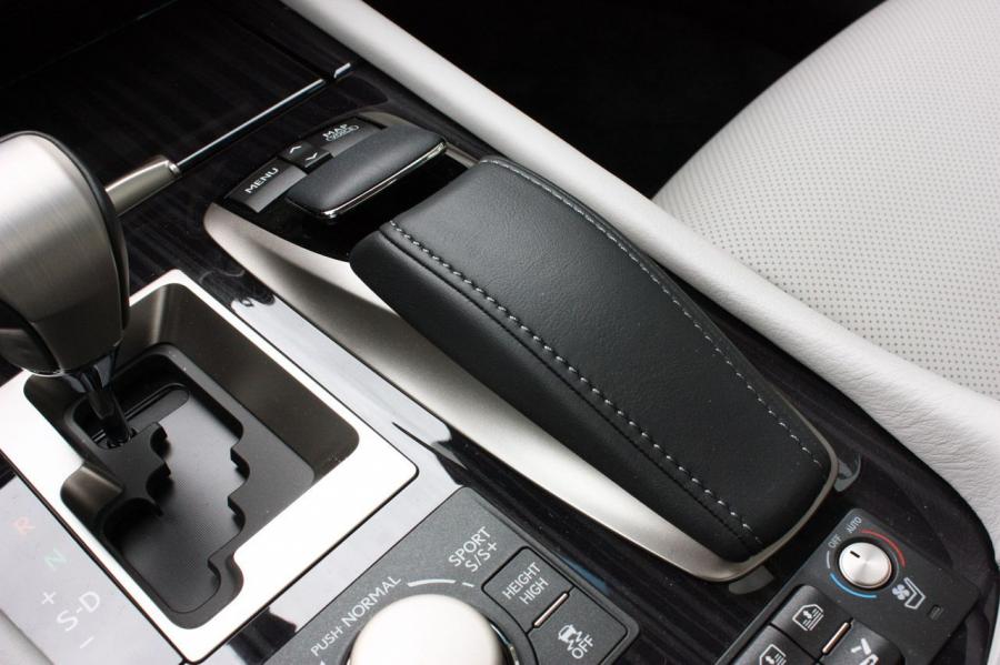  Lexus LS600h L 2013 года  (фото 6 из 45)
